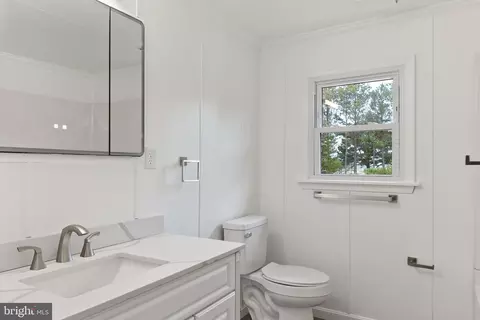 Bath - 921 Parsons Dr, Madison, MD 21648 photo 1 of 6