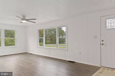 Living - 921 Parsons Dr, Madison, MD 21648 photo 1 of 3