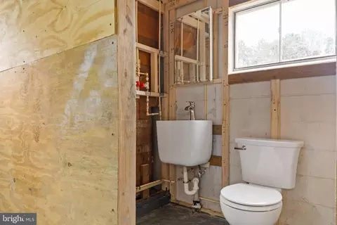 Bath - 921 Parsons Dr, Madison, MD 21648 photo 6 of 6