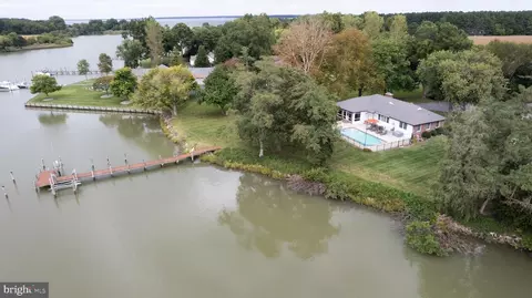 2202 Jenkins Creek Rd, Cambridge, MD 21613
