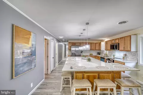 Kitchen - 18 Oak St, Cambridge, MD 21613 photo 1 of 6