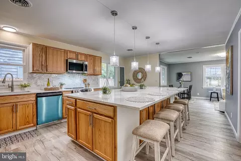 Kitchen - 18 Oak St, Cambridge, MD 21613 photo 3 of 6