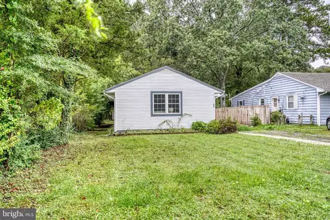 Exterior - 18 Oak St, Cambridge, MD 21613 photo 1 of 5