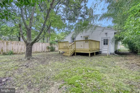 Exterior - 18 Oak St, Cambridge, MD 21613 photo 4 of 5
