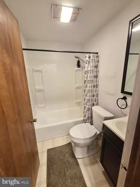 Bath - 2250 Key Wallace Dr, Cambridge, MD 21613 photo 2 of 2
