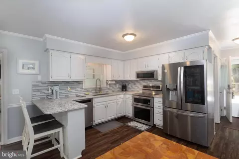 Kitchen - 6808 Hallowell Dr, Hurlock, MD 21643 photo 2 of 3