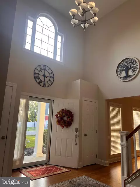 Entry Way - 123 Teal Ln, Cambridge, MD 21613 photo 4 of 15