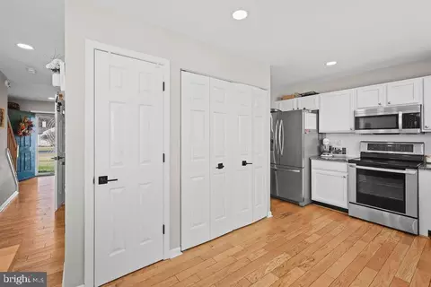 Entry Way - 4445 Rolling Acres Dr, Hurlock, MD 21643 photo 4 of 7