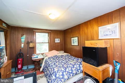 Bedroom - 525 Academy St, Hurlock, MD 21643 photo 5 of 6