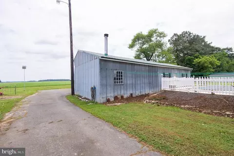 Exterior - 525 Academy St, Hurlock, MD 21643 photo 5 of 11