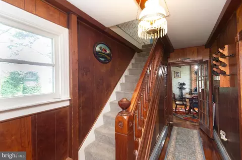 Entry Way - 525 Academy St, Hurlock, MD 21643 photo 2 of 8