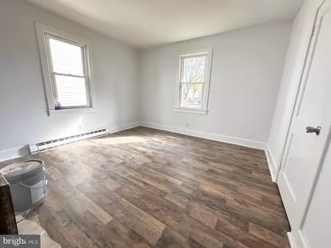Living - 430 Leonards Ln, Cambridge, MD 21613 photo 4 of 4