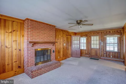 Living - 4215 Preston Rd, Preston, MD 21655 photo 4 of 8