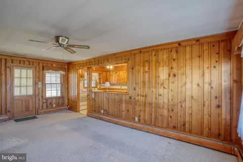 Living - 4215 Preston Rd, Preston, MD 21655 photo 2 of 8