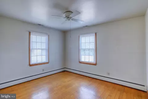 Bedroom - 4215 Preston Rd, Preston, MD 21655 photo 2 of 4
