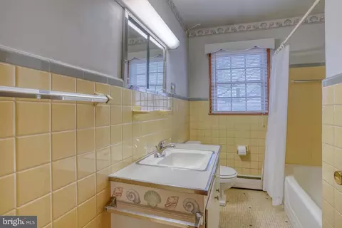 Bath - 4215 Preston Rd, Preston, MD 21655 photo 1 of 2
