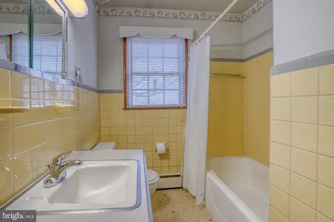 Bath - 4215 Preston Rd, Preston, MD 21655 photo 2 of 2