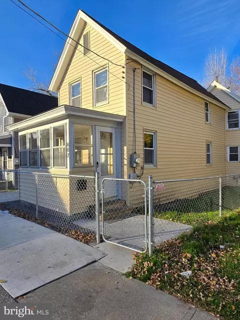 807 Pine St, Cambridge, MD 21613 photo 1