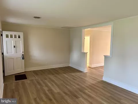 Living - 311 E Appleby Ave, Cambridge, MD 21613 photo 4 of 14