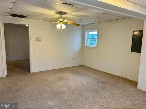 Living - 311 E Appleby Ave, Cambridge, MD 21613 photo 11 of 14