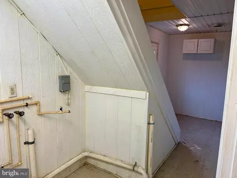 Entry Way - 311 E Appleby Ave, Cambridge, MD 21613 photo 3 of 4
