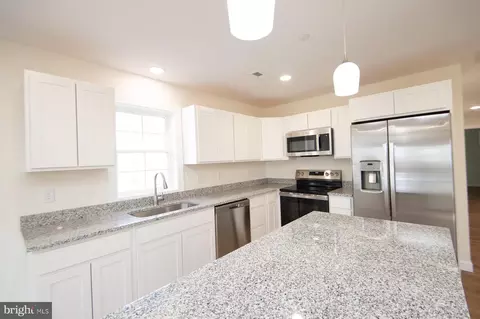 Kitchen - 406 Charles St, Hurlock, MD 21643 photo 2 of 2