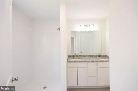 Entry Way - 406 Charles St, Hurlock, MD 21643 photo 2 of 2
