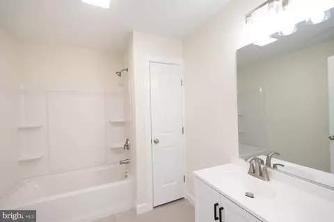 Bath - 406 Charles St, Hurlock, MD 21643 photo 1 of 3