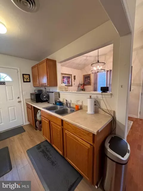 Kitchen - 606 Edgewood Ave, Cambridge, MD 21613 photo 1 of 3