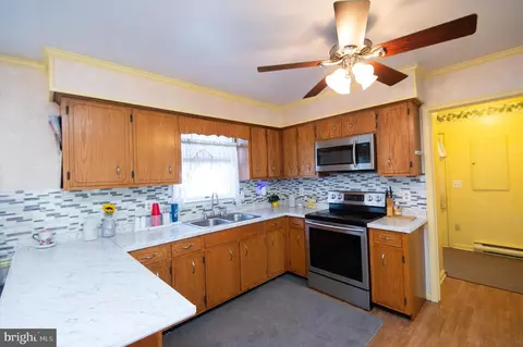 Kitchen - 807 Bayly Rd, Cambridge, MD 21613 photo 2 of 3