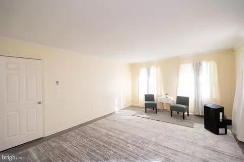 Living - 807 Bayly Rd, Cambridge, MD 21613 photo 3 of 4