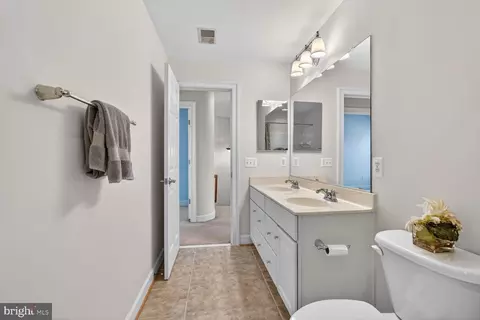 Bath - 2804 Persimmon Pl #D3, Cambridge, MD 21613 photo 4 of 5