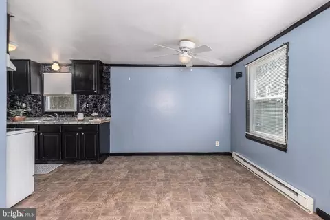 Entry Way - 6009 Circle Dr, Hurlock, MD 21643 photo 2 of 3