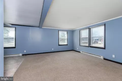 Living - 6009 Circle Dr, Hurlock, MD 21643 photo 2 of 2