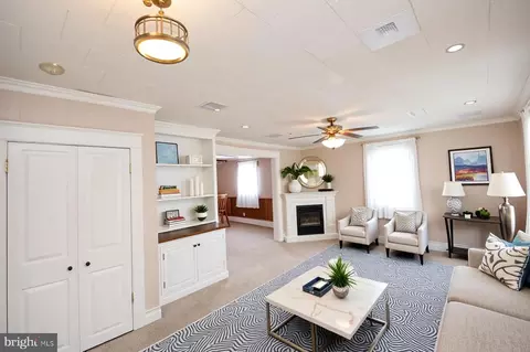 Living - 105 Center St, Hurlock, MD 21643 photo 1 of 9