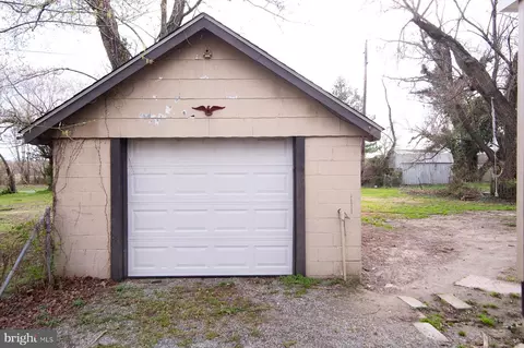 Exterior - 105 Center St, Hurlock, MD 21643 photo 6 of 7