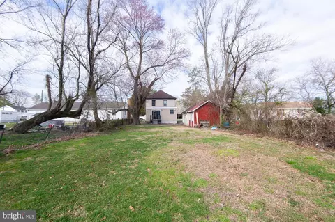 Exterior - 105 Center St, Hurlock, MD 21643 photo 5 of 7