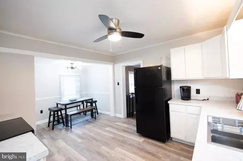 Entry Way - 210 Choptank Ave, Cambridge, MD 21613 photo 6 of 12