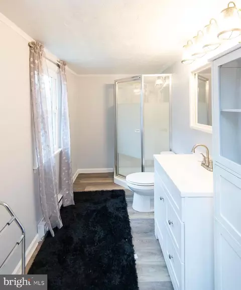 Bath - 210 Choptank Ave, Cambridge, MD 21613 photo 1 of 1