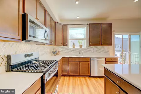 Kitchen - 343 Shipyard Dr, Cambridge, MD 21613 photo 1 of 7