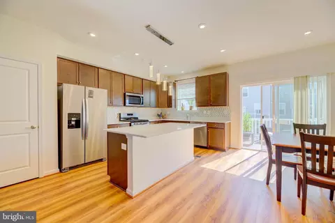 Kitchen - 343 Shipyard Dr, Cambridge, MD 21613 photo 2 of 7