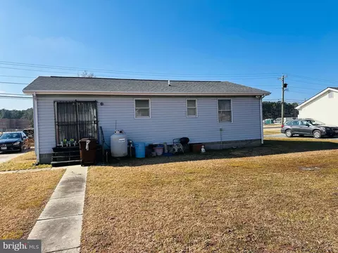 1114 Maces Ln, Cambridge, MD 21613 photo 3