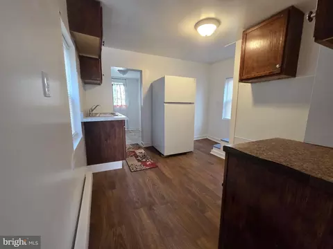 Entry Way - 909 Pine St, Cambridge, MD 21613 photo 2 of 5