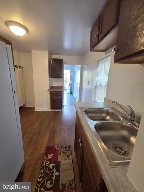 Entry Way - 909 Pine St, Cambridge, MD 21613 photo 4 of 5