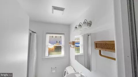 Bath - 13 Nanticoke Rd, Cambridge, MD 21613 photo 1 of 1
