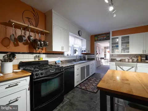 Kitchen - 308 Glenburn Ave, Cambridge, MD 21613 photo 3 of 7