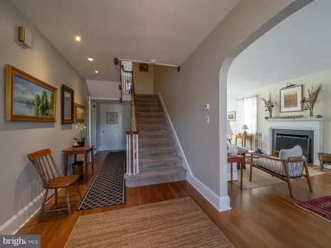 Entry Way - 308 Glenburn Ave, Cambridge, MD 21613 photo 7 of 8