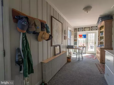Entry Way - 308 Glenburn Ave, Cambridge, MD 21613 photo 2 of 8