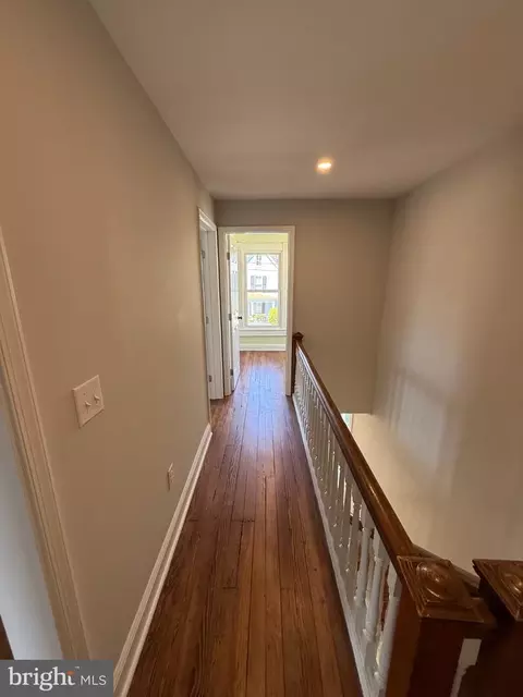 Entry Way - 10 W End Ave, Cambridge, MD 21613 photo 3 of 4