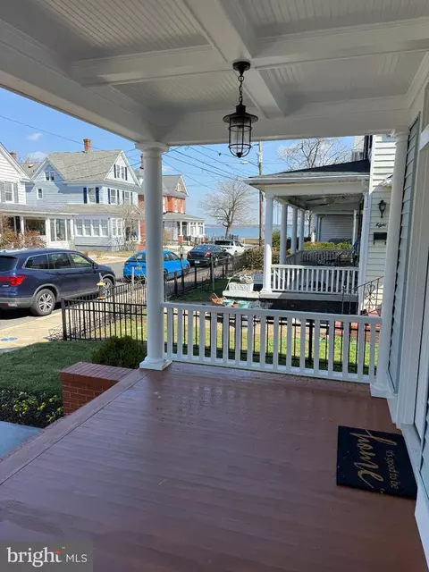 Exterior - 10 W End Ave, Cambridge, MD 21613 photo 4 of 9